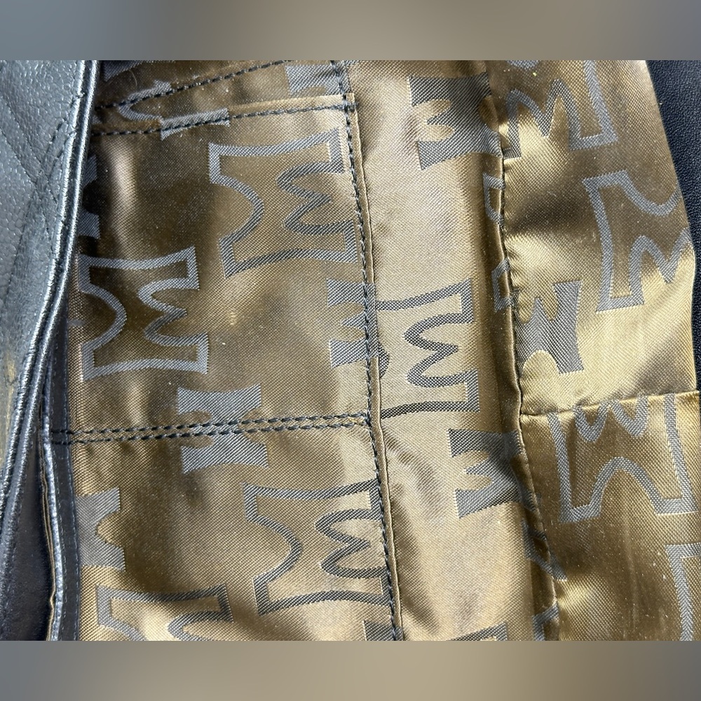 METROCITY ITALY Quilted Leather SERRATO Collection Black Gold Shoulder Bag EUC - Picture 14 of 15